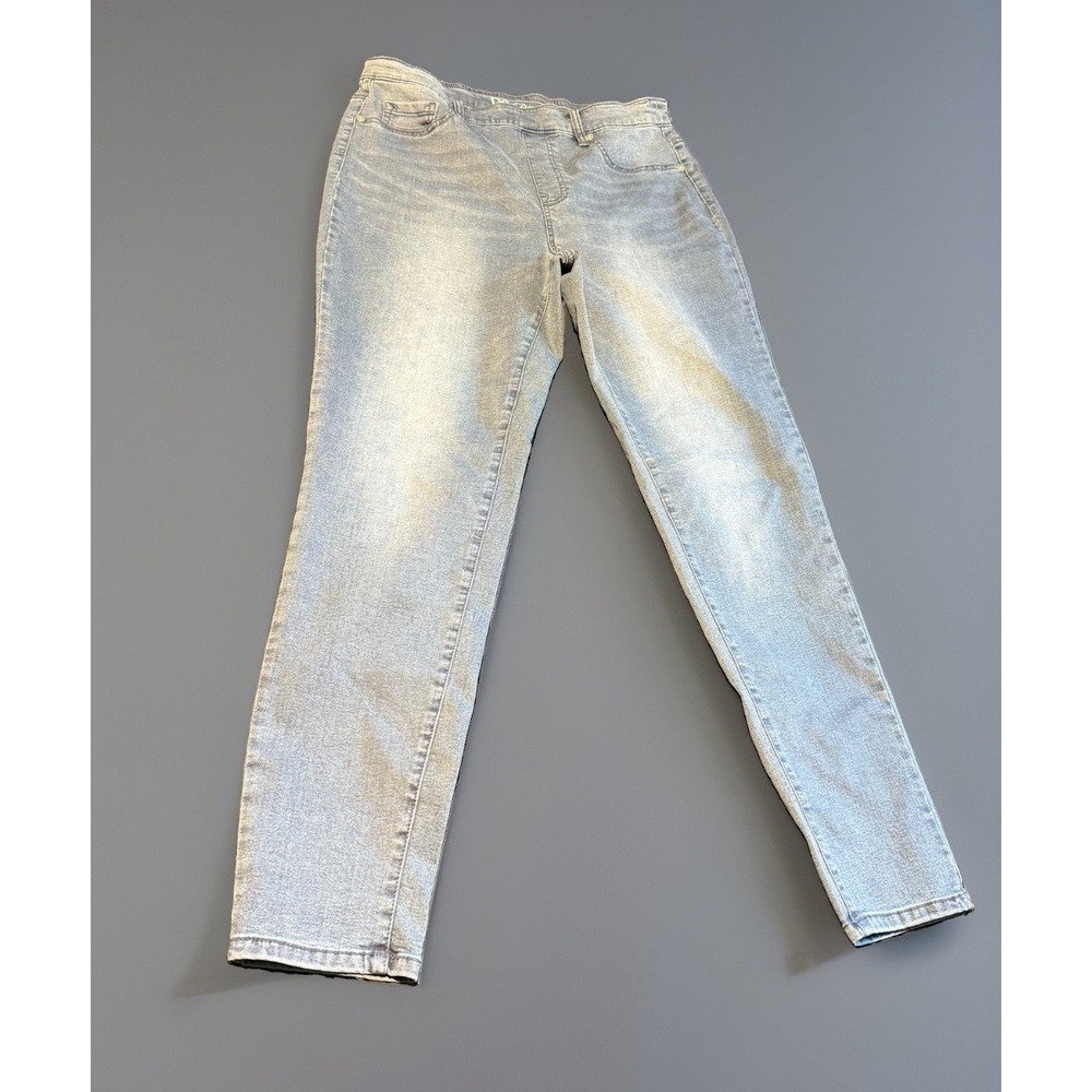 DG2 Diane Gilman Virtual Stretch Skinny Jeans Women's Medium Light Wash